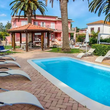 Rosa 3* Порт-Аццурро