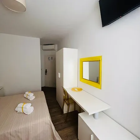 罗莎别墅酒店 3* 阿祖罗港