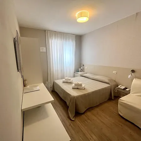 Rosa 3*