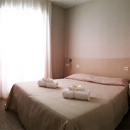 酒店 罗莎别墅酒店 3*