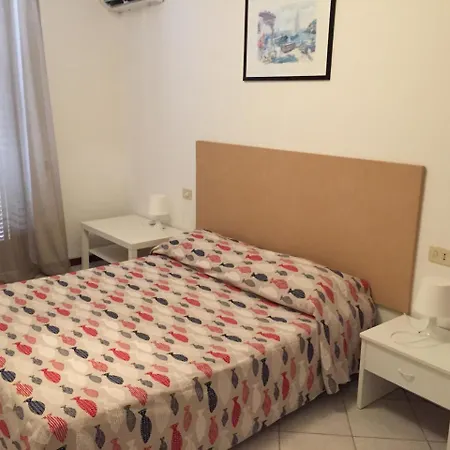 罗莎别墅酒店 阿祖罗港